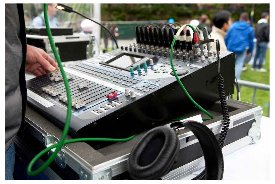 Who Repairs Church Sound Systems A Comprehensive Guide